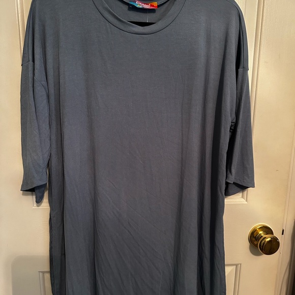 📦 Freckled Poppy Exclusive Ribbed Top. “NEW WITH TAGS” - Picture 2 of 7